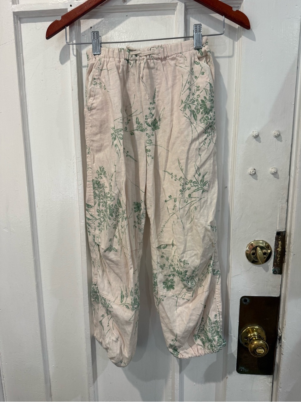 Zara Cream Pants with Green Floral Print